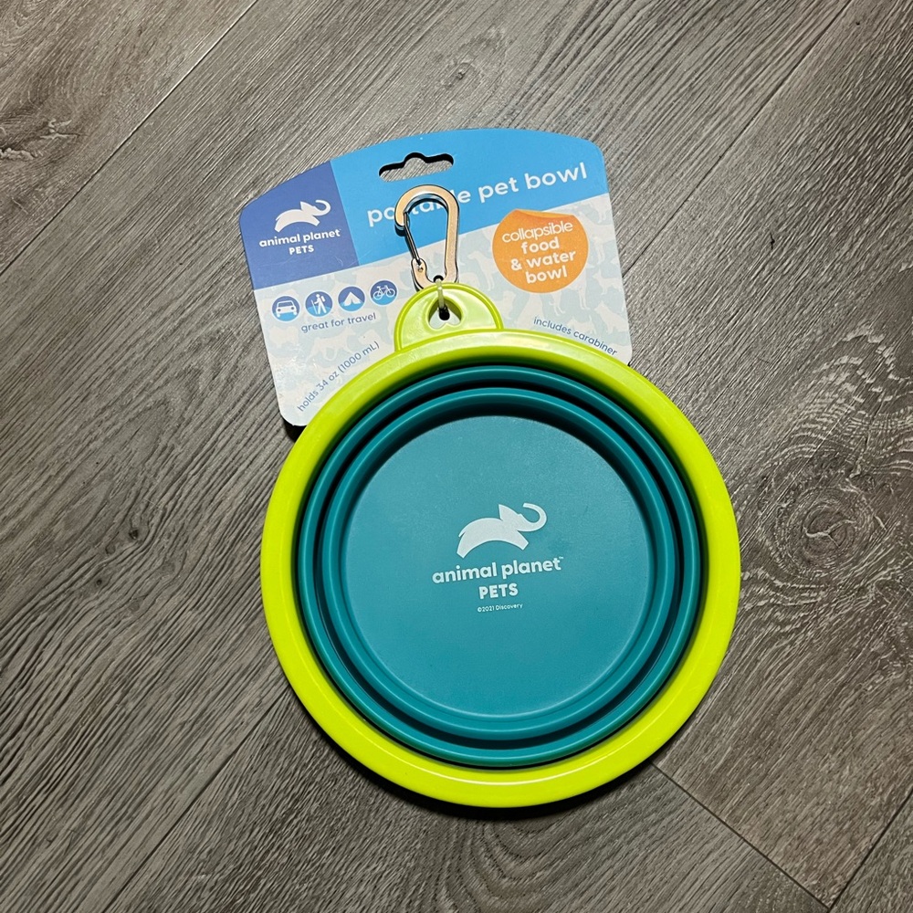 Animal Planet Pets Collapsible Blue and Green Dog Bowl